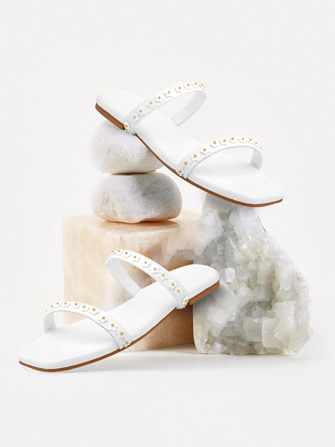 Snowy Daisy Darling Flats